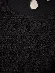 Chic Black Lace Sleeveless Top