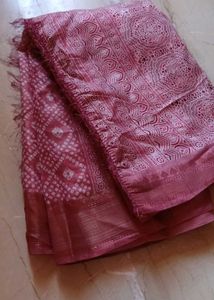 Beautiful Pink Bandhani Print Saree