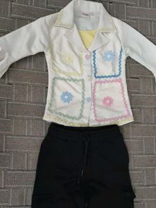 #Girls White फ्लोरल क्रोशिया कॉर्ड सेट (Croche