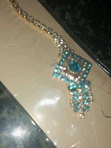 Stunning Diamond &amp; Turquoise Maang Tikka