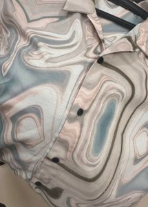 Men's Abstract Print Button-Up Shirt