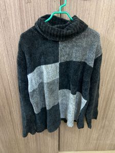 Chic Colorblock Turtleneck Sweater