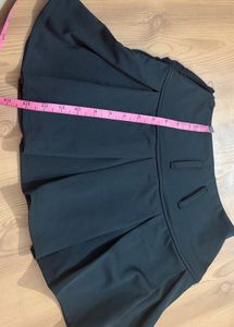 black tennis skirt