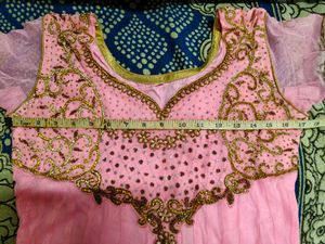 Mesmerising DisneyPrincess gown Price drop