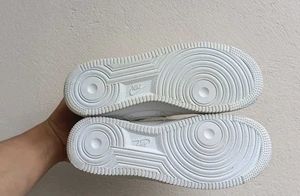 Classic White Nike Air Force 1 Sneakers