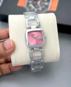 Gucci1st Ladies watch premium quality at sale