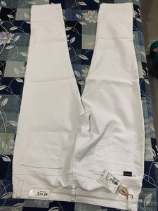 Devis White Ankle Length Jeans