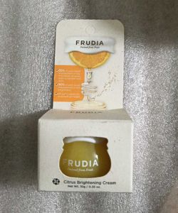 Frudia Citrus Brightening Cream