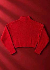 RED RIBBED HALF-ZIP CROPPED SWEATER