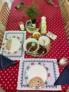12 Placemats/Tablemats/Napkins