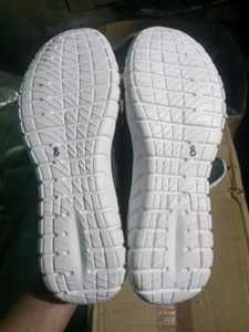 NEW NO USED CASUAL SHOES FOR MAN