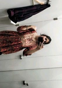 Embroidered Floral Kurta