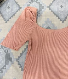 Peach Stretchable body fitting top