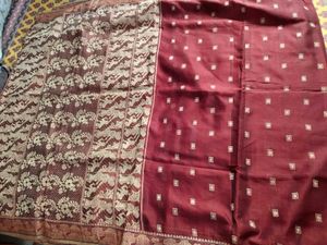 Balu choori Maroon Saree with Gold Detailing