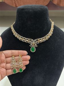 Brand new Emerald & Diamond Necklace Set