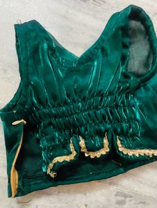 Crop Top,skirt and Shrug