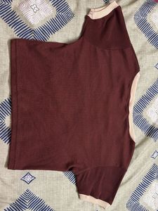 Graphic Print Ribbed Crop Top