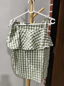 Checked Sleeveless Summer top