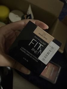 Maybelline Fit Me Loose Powder 25