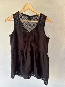 Elegant Black Lace Trimmed Sleeveless Top