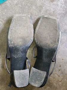 Zudio Silver Strappy Sandals