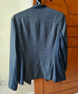 Chic Grey Textured Blazer