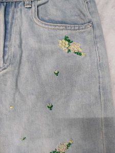 Light Wash Embroidered Wide-Leg Jeans
