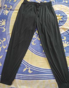 Black jogger pant