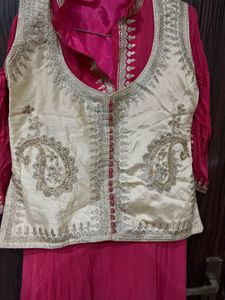Beautiful Pink Embroidered Kurta
