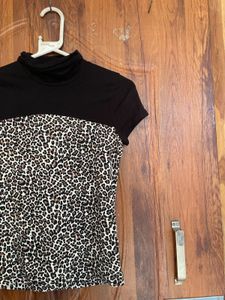 Chic Black &amp; Leopard Print Top
