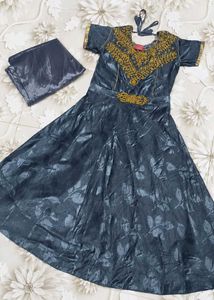 Girls Embellished Ethnic Gown