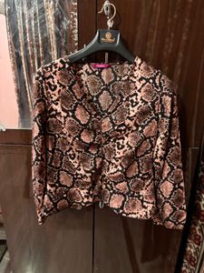 Stylish Snake Print Top