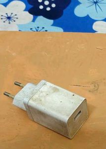 2x Mobile Phone Chargers