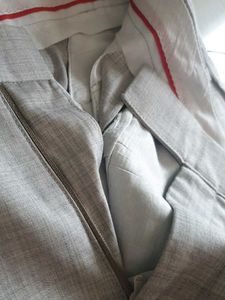 brand new 👌Classic Light Grey Suit 42 cot32 pent