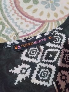 Women's Top
