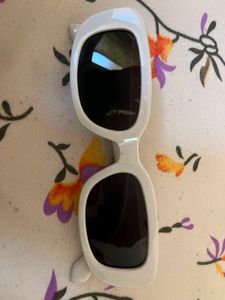 Chic White Rectangular Sunglasses