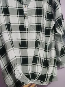 Black And White Check Balloon Pattern Tshirt