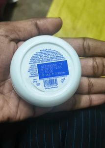 Nivea Soft Light Moisturizing Cream