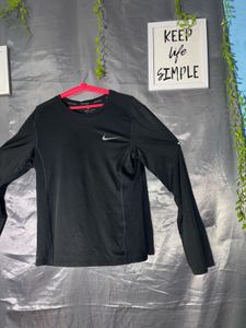Nike Dri-FIT Long Sleeve Shirt