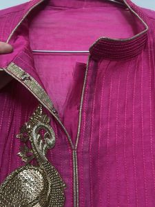 Beautiful Pink Kurta with Peacock Embellishment