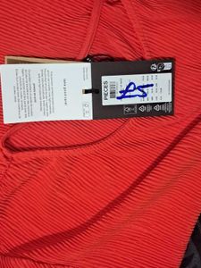 Chic Red Ribbed Long Sleeve Top