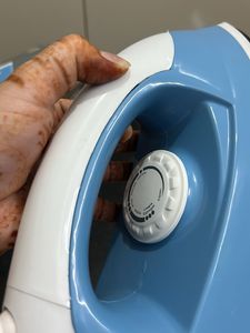 New-Crompton Brio Dry Iron