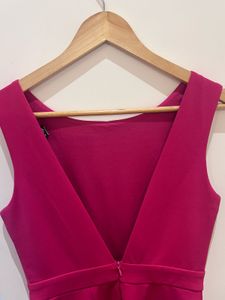 Chic Pink Sleeveless Sheath Dress