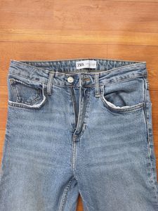Light Wash Distressed Hem Jeans