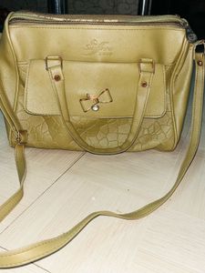 Chic Faux Leather Handbag