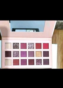 Huda Beauty Eyeshadow Palette