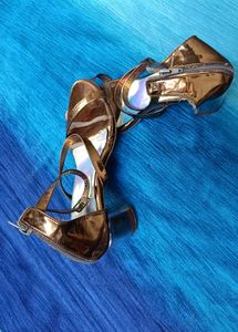 Chic Heeled Sandals with Holographic Detail