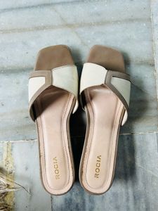 Stylish RocIA Block Heel Sandals