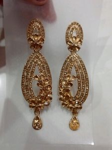 Golden polish long earring with Beatbox Pack of 1 pair