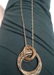 Gold Tone Linked Circle Pendant Necklace
